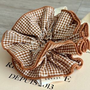 🇫🇷 NWOT Sezane Gingham Hair Scrunchie in Brown and Cream